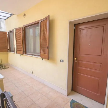 Delia Apartment